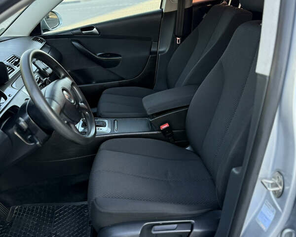 Сірий Фольксваген Пассат, об'ємом двигуна 1.4 л та пробігом 211 тис. км за 6750 $, фото 50 на Automoto.ua