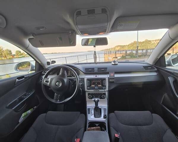 Сірий Фольксваген Пассат, об'ємом двигуна 1.8 л та пробігом 265 тис. км за 6500 $, фото 1 на Automoto.ua