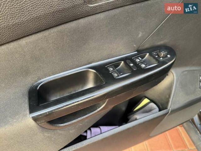 Фольксваген Пассат 2009 в Одессе на Automoto.ua Серый Фольксваген Пассат, объемом двигателя 2 л и пробегом 279 тыс. км за 6200 $, фото 30 на Automoto.ua