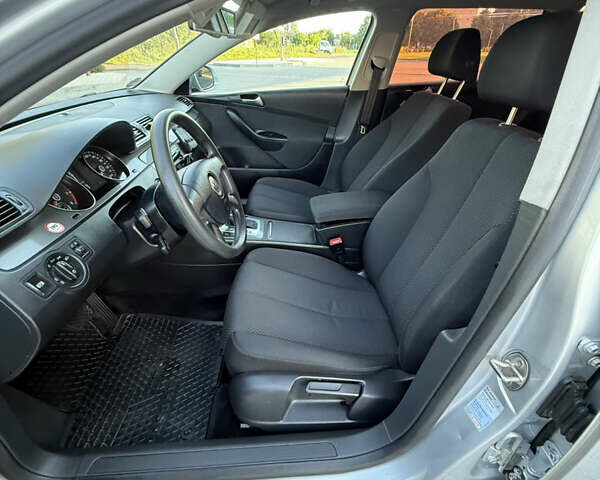 Сірий Фольксваген Пассат, об'ємом двигуна 1.4 л та пробігом 211 тис. км за 6750 $, фото 46 на Automoto.ua