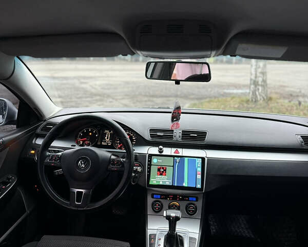 Серый Фольксваген Пассат, объемом двигателя 1.39 л и пробегом 318 тыс. км за 4400 $, фото 7 на Automoto.ua