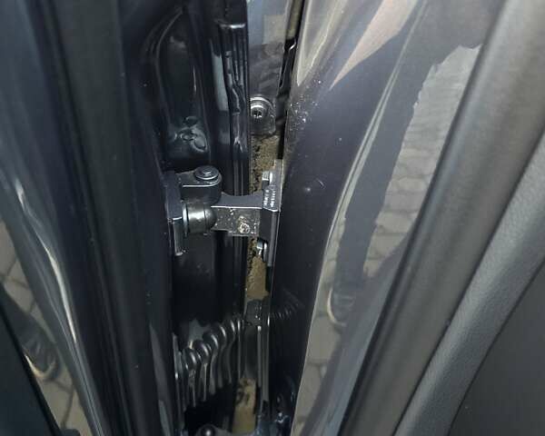 Сірий Фольксваген Пассат, об'ємом двигуна 1.8 л та пробігом 212 тис. км за 7500 $, фото 106 на Automoto.ua