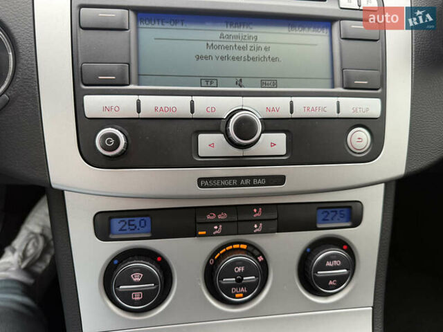 Серый Фольксваген Пассат, объемом двигателя 1.4 л и пробегом 225 тыс. км за 6850 $, фото 21 на Automoto.ua