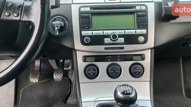 Серый Фольксваген Пассат, объемом двигателя 1.4 л и пробегом 226 тыс. км за 7800 $, фото 23 на Automoto.ua