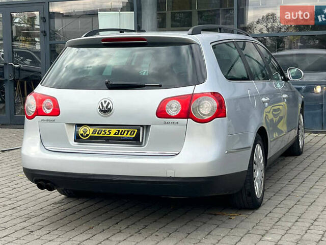 Фольксваген Пассат 2009 в Ивано-Франковске на Automoto.ua Серый Фольксваген Пассат, объемом двигателя 1.97 л и пробегом 285 тыс. км за 7500 $, фото 6 на Automoto.ua