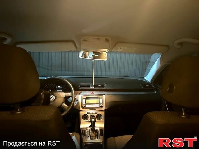 Сірий Фольксваген Пассат, об'ємом двигуна 2 л та пробігом 296 тис. км за 6500 $, фото 2 на Automoto.ua