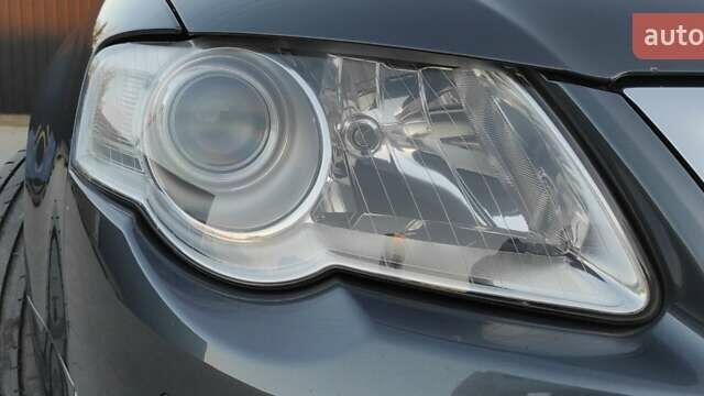 Серый Фольксваген Пассат, объемом двигателя 1.6 л и пробегом 262 тыс. км за 7000 $, фото 26 на Automoto.ua