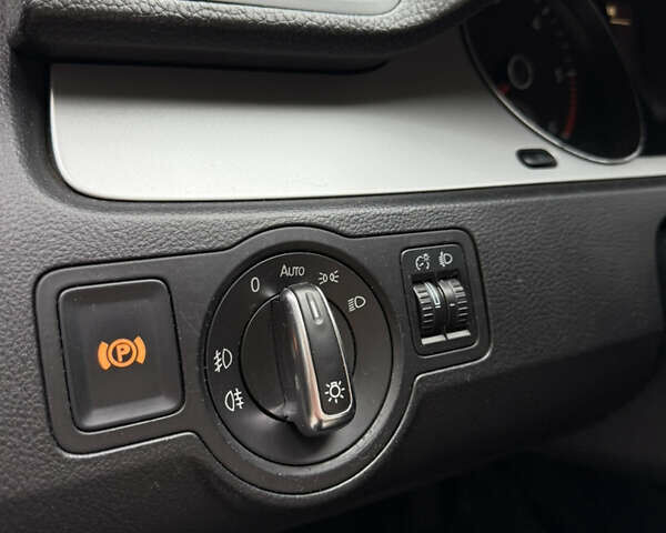 Сірий Фольксваген Пассат, об'ємом двигуна 1.97 л та пробігом 327 тис. км за 8200 $, фото 16 на Automoto.ua