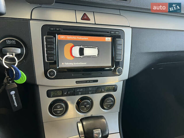 Серый Фольксваген Пассат, объемом двигателя 1.97 л и пробегом 257 тыс. км за 7699 $, фото 21 на Automoto.ua