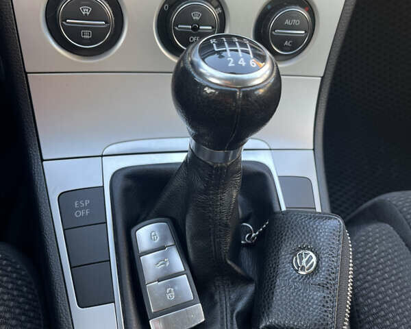 Сірий Фольксваген Пассат, об'ємом двигуна 1.97 л та пробігом 283 тис. км за 7000 $, фото 17 на Automoto.ua