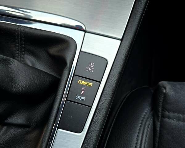 Сірий Фольксваген Пассат, об'ємом двигуна 1.8 л та пробігом 212 тис. км за 7500 $, фото 114 на Automoto.ua