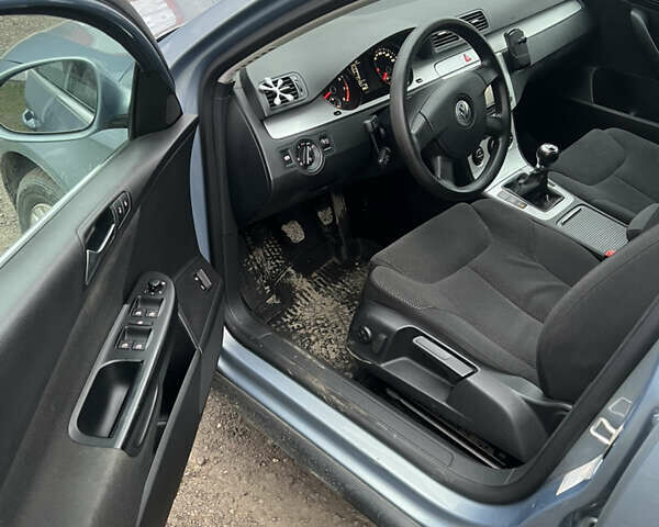 Серый Фольксваген Пассат, объемом двигателя 1.39 л и пробегом 252 тыс. км за 7000 $, фото 9 на Automoto.ua