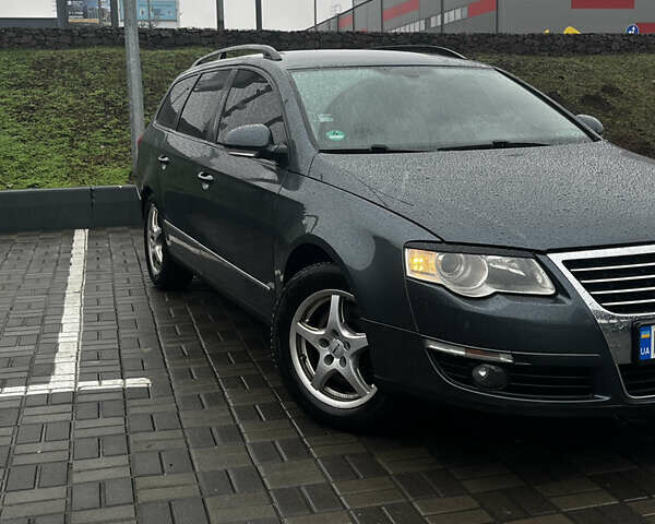 Сірий Фольксваген Пассат, об'ємом двигуна 2 л та пробігом 277 тис. км за 6900 $, фото 1 на Automoto.ua