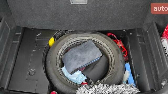 Серый Фольксваген Пассат, объемом двигателя 1.6 л и пробегом 262 тыс. км за 7000 $, фото 68 на Automoto.ua