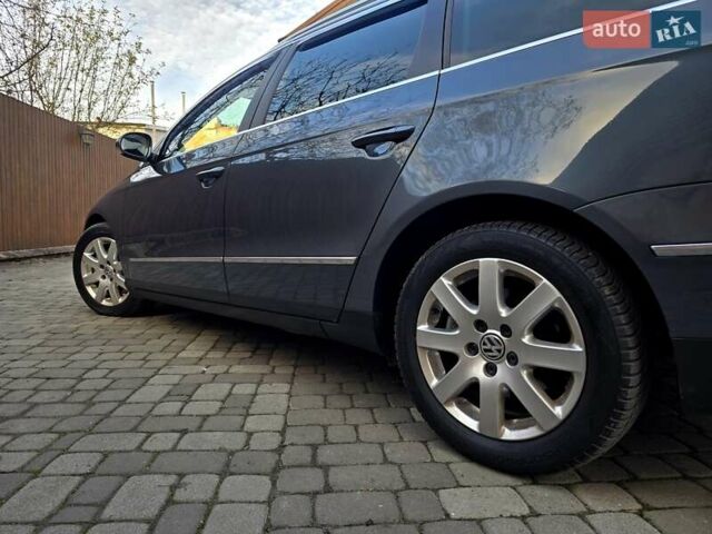 Сірий Фольксваген Пассат, об'ємом двигуна 1.8 л та пробігом 212 тис. км за 7500 $, фото 16 на Automoto.ua