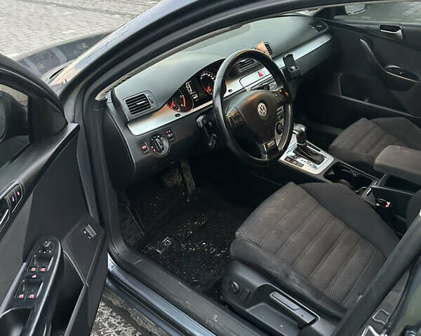 Серый Фольксваген Пассат, объемом двигателя 1.97 л и пробегом 258 тыс. км за 6500 $, фото 5 на Automoto.ua