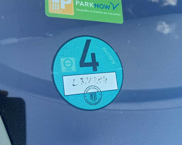 Сірий Фольксваген Пассат, об'ємом двигуна 1.6 л та пробігом 218 тис. км за 5399 $, фото 21 на Automoto.ua