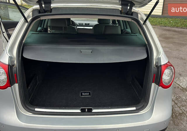 Серый Фольксваген Пассат, объемом двигателя 1.8 л и пробегом 320 тыс. км за 6500 $, фото 15 на Automoto.ua