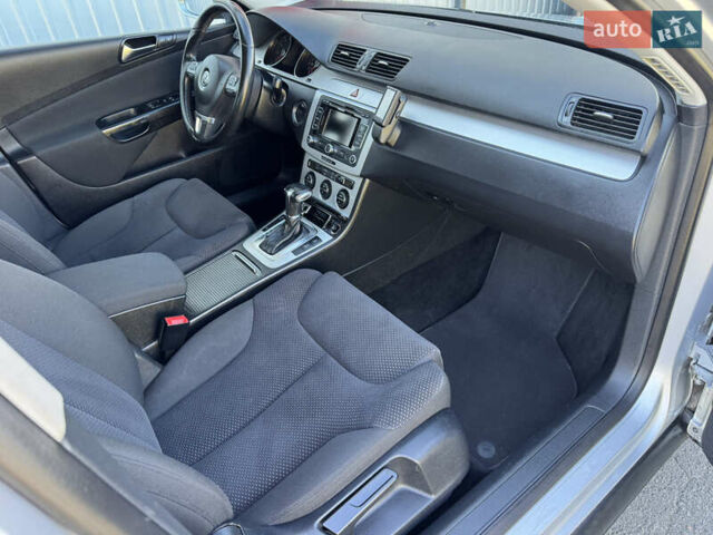 Сірий Фольксваген Пассат, об'ємом двигуна 1.4 л та пробігом 211 тис. км за 7850 $, фото 26 на Automoto.ua