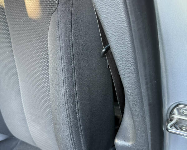 Серый Фольксваген Пассат, объемом двигателя 1.4 л и пробегом 239 тыс. км за 5450 $, фото 6 на Automoto.ua