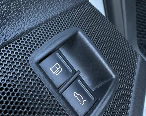 Серый Фольксваген Пассат, объемом двигателя 1.8 л и пробегом 216 тыс. км за 7400 $, фото 24 на Automoto.ua