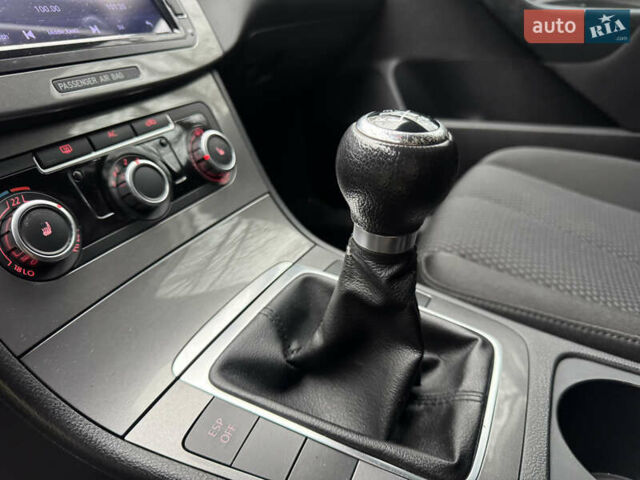 Серый Фольксваген Пассат, объемом двигателя 1.6 л и пробегом 286 тыс. км за 7250 $, фото 23 на Automoto.ua