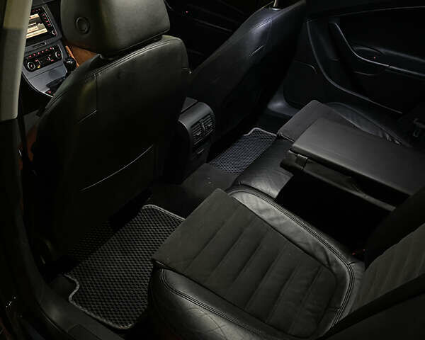 Серый Фольксваген Пассат, объемом двигателя 2 л и пробегом 302 тыс. км за 7300 $, фото 61 на Automoto.ua