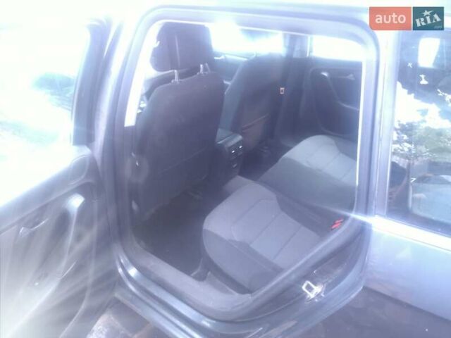 Сірий Фольксваген Пассат, об'ємом двигуна 1.6 л та пробігом 279 тис. км за 8500 $, фото 8 на Automoto.ua