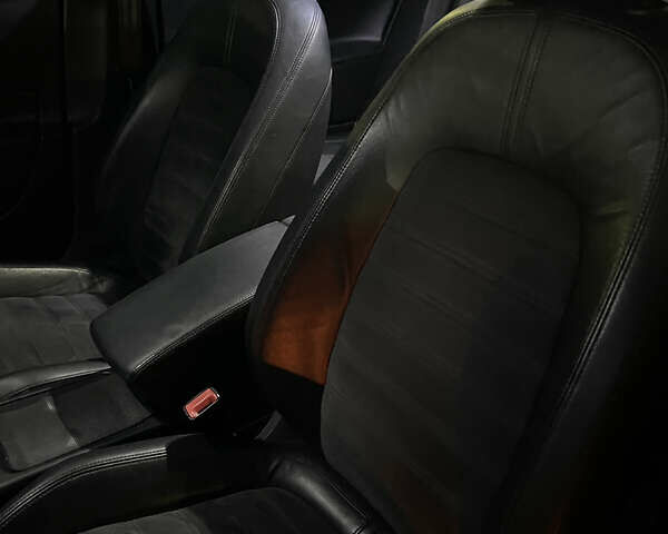 Серый Фольксваген Пассат, объемом двигателя 2 л и пробегом 302 тыс. км за 7300 $, фото 59 на Automoto.ua