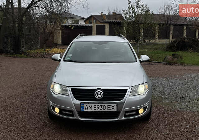 Серый Фольксваген Пассат, объемом двигателя 1.6 л и пробегом 245 тыс. км за 6500 $, фото 3 на Automoto.ua