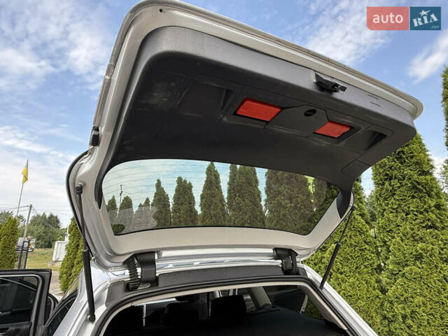 Серый Фольксваген Пассат, объемом двигателя 1.97 л и пробегом 350 тыс. км за 6999 $, фото 33 на Automoto.ua