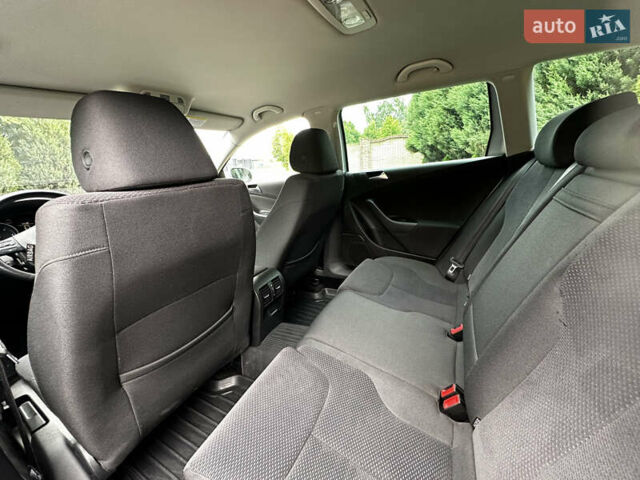 Серый Фольксваген Пассат, объемом двигателя 1.6 л и пробегом 290 тыс. км за 7500 $, фото 24 на Automoto.ua