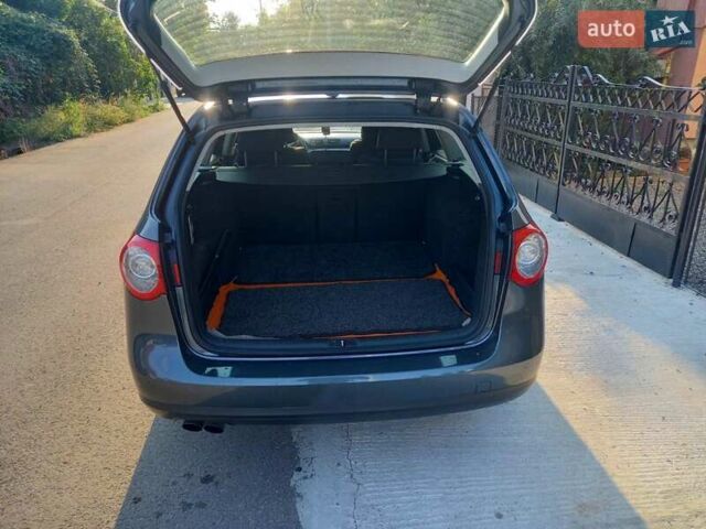 Сірий Фольксваген Пассат, об'ємом двигуна 2 л та пробігом 275 тис. км за 6600 $, фото 9 на Automoto.ua