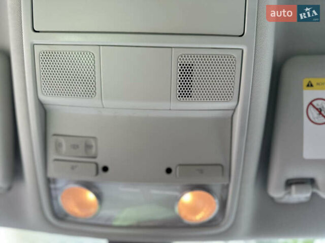 Серый Фольксваген Пассат, объемом двигателя 1.6 л и пробегом 290 тыс. км за 7500 $, фото 19 на Automoto.ua