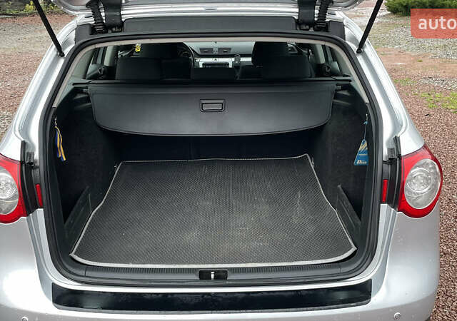 Серый Фольксваген Пассат, объемом двигателя 1.6 л и пробегом 245 тыс. км за 6500 $, фото 39 на Automoto.ua