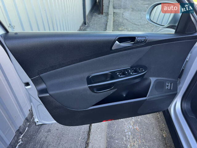 Сірий Фольксваген Пассат, об'ємом двигуна 1.4 л та пробігом 211 тис. км за 7850 $, фото 20 на Automoto.ua