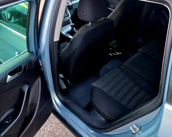 Фольксваген Пассат 2010 в Збараже на Automoto.ua Серый Фольксваген Пассат, объемом двигателя 1.6 л и пробегом 350 тыс. км за 6199 $, фото 13 на Automoto.ua