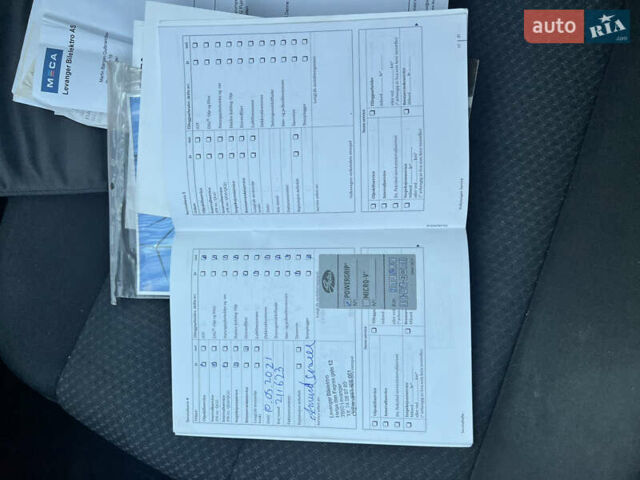 Сірий Фольксваген Пассат, об'ємом двигуна 1.6 л та пробігом 286 тис. км за 9000 $, фото 22 на Automoto.ua