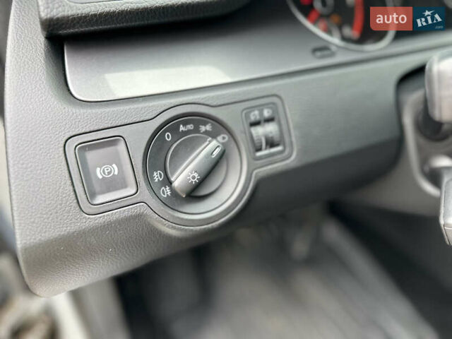 Серый Фольксваген Пассат, объемом двигателя 1.6 л и пробегом 290 тыс. км за 7500 $, фото 15 на Automoto.ua