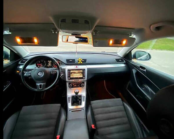 Серый Фольксваген Пассат, объемом двигателя 2 л и пробегом 302 тыс. км за 7300 $, фото 3 на Automoto.ua