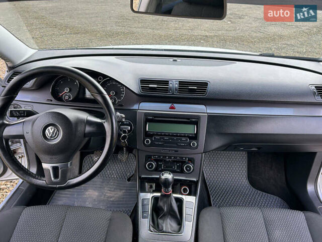 Серый Фольксваген Пассат, объемом двигателя 1.97 л и пробегом 280 тыс. км за 5950 $, фото 13 на Automoto.ua