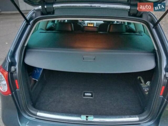 Серый Фольксваген Пассат, объемом двигателя 1.8 л и пробегом 210 тыс. км за 7850 $, фото 48 на Automoto.ua