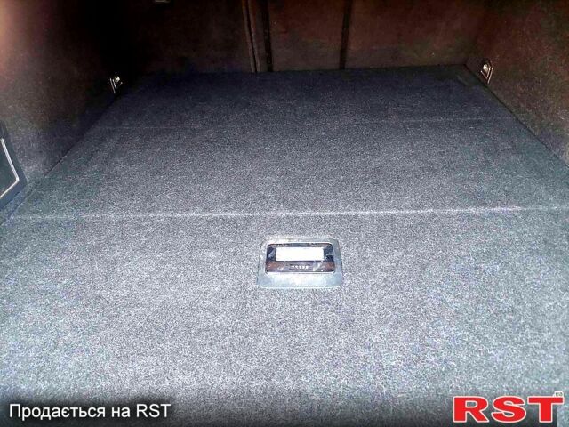 Сірий Фольксваген Пассат, об'ємом двигуна 2 л та пробігом 271 тис. км за 9500 $, фото 7 на Automoto.ua