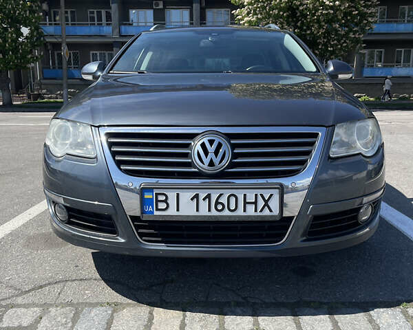 Серый Фольксваген Пассат, объемом двигателя 2 л и пробегом 302 тыс. км за 7300 $, фото 4 на Automoto.ua