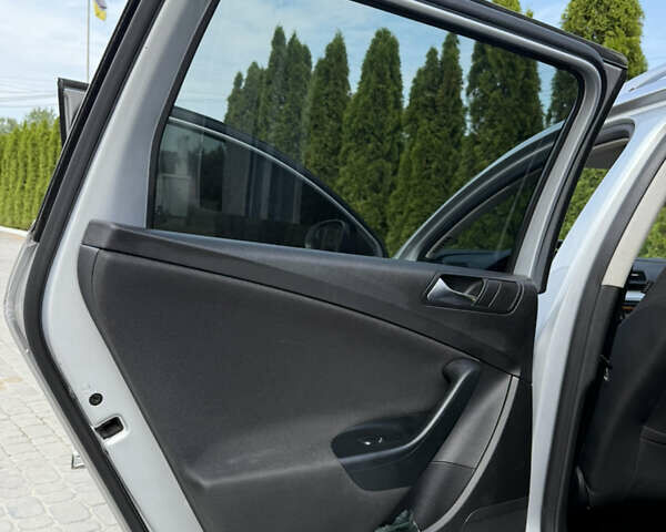 Серый Фольксваген Пассат, объемом двигателя 1.97 л и пробегом 350 тыс. км за 6999 $, фото 44 на Automoto.ua