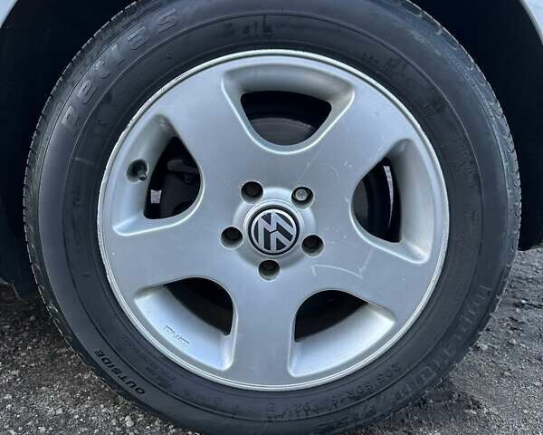 Серый Фольксваген Пассат, объемом двигателя 1.8 л и пробегом 216 тыс. км за 7400 $, фото 6 на Automoto.ua