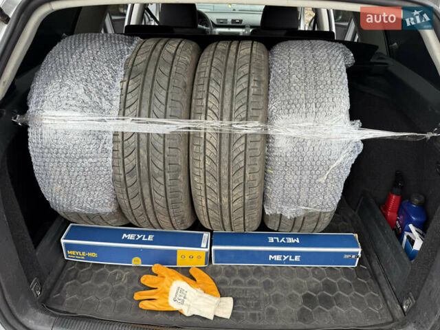 Серый Фольксваген Пассат, объемом двигателя 1.6 л и пробегом 250 тыс. км за 5800 $, фото 6 на Automoto.ua