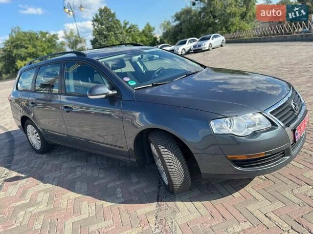 Сірий Фольксваген Пассат, об'ємом двигуна 1.4 л та пробігом 235 тис. км за 6400 $, фото 5 на Automoto.ua