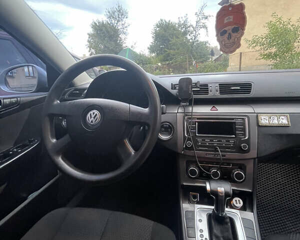 Серый Фольксваген Пассат, объемом двигателя 1.97 л и пробегом 360 тыс. км за 6950 $, фото 4 на Automoto.ua