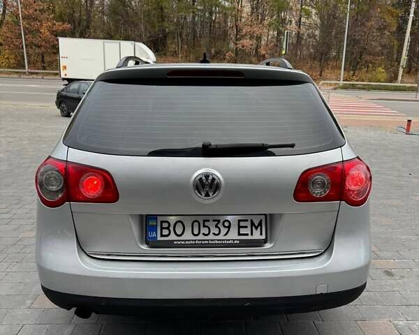 Серый Фольксваген Пассат, объемом двигателя 1.6 л и пробегом 350 тыс. км за 6200 $, фото 5 на Automoto.ua